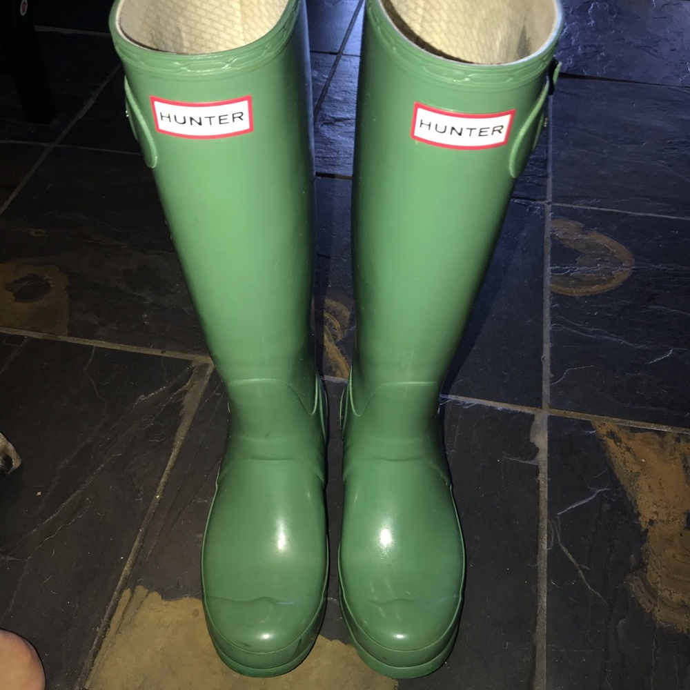 women’s green hunter boots
